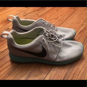 Nike Roshe sz 13